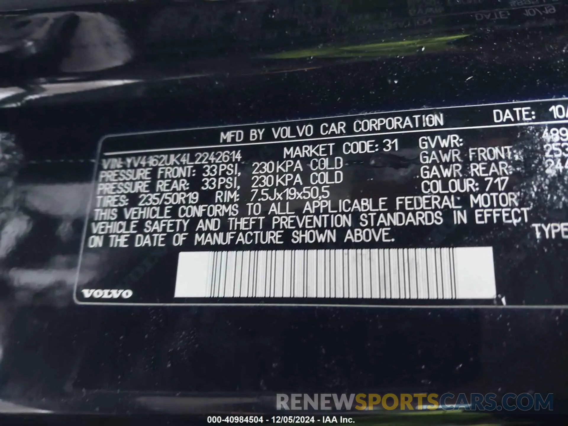 9 fotografías del automóvil dañado YV4162UK4L2242614 VOLVO XC40 2020
