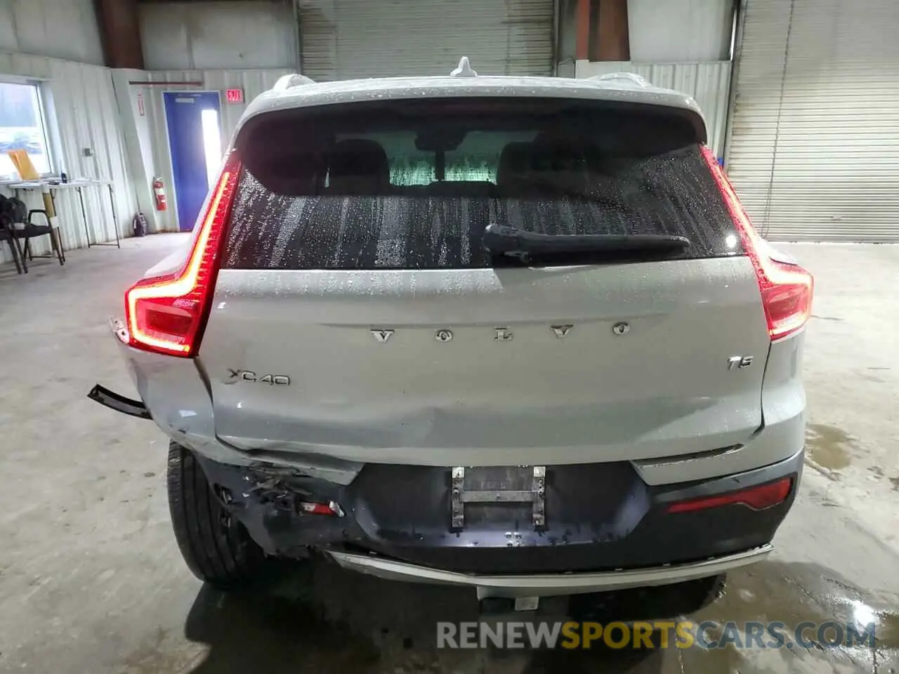 6 fotografías del automóvil dañado YV4162UK4L2269487 VOLVO XC40 2020