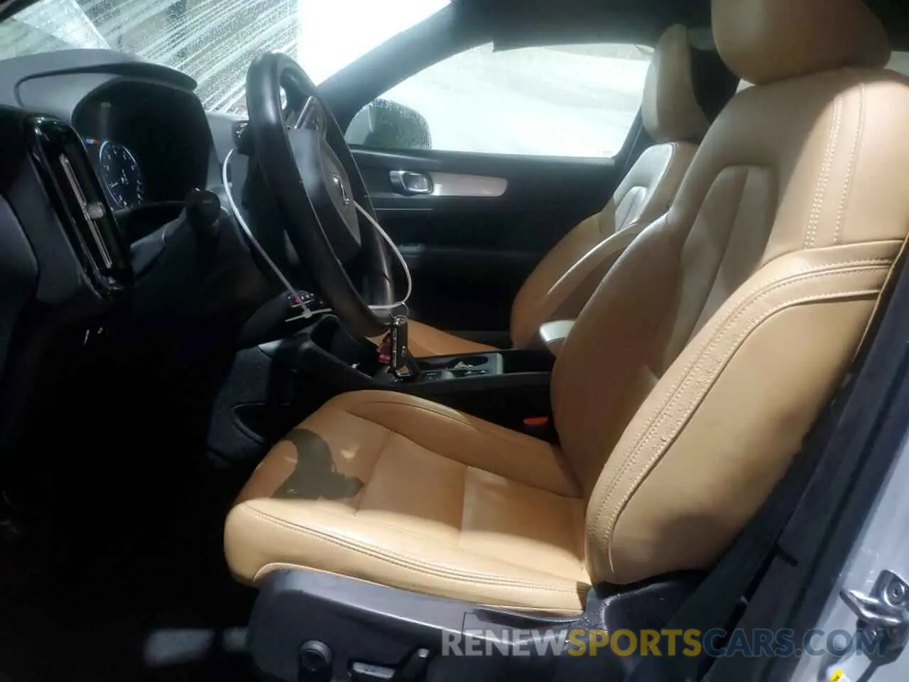 7 fotografías del automóvil dañado YV4162UK4L2269487 VOLVO XC40 2020