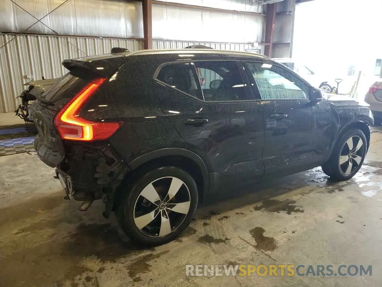 3 fotografías del automóvil dañado YV4162UK4L2270557 VOLVO XC40 2020
