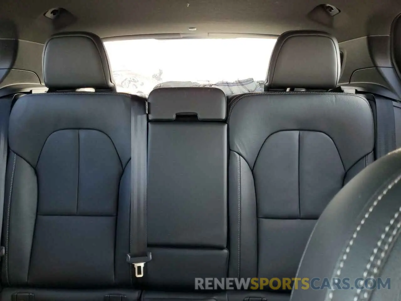 10 fotografías del automóvil dañado YV4162UK5L2266694 VOLVO XC40 2020