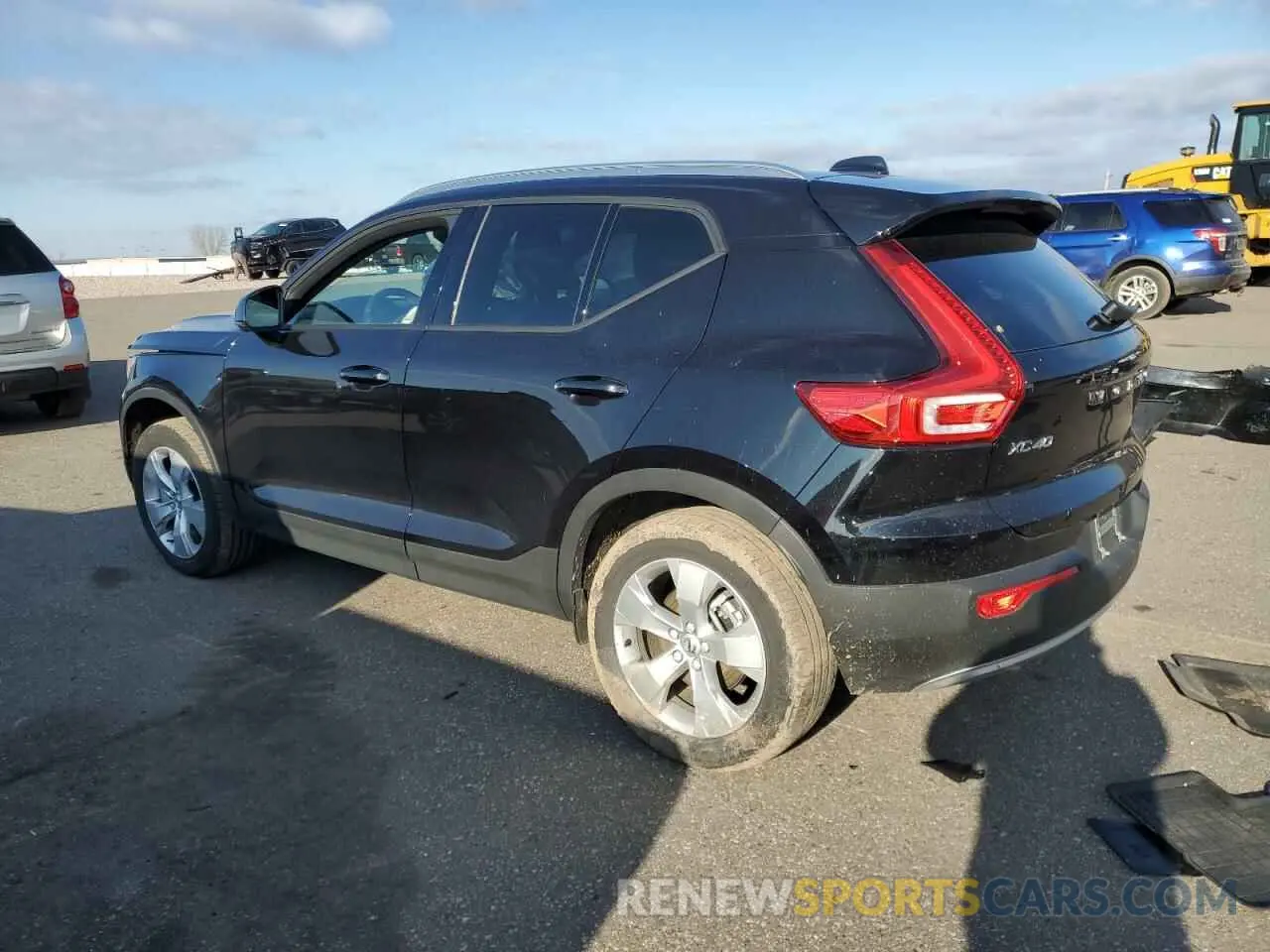 2 fotografías del automóvil dañado YV4162UK5L2266694 VOLVO XC40 2020