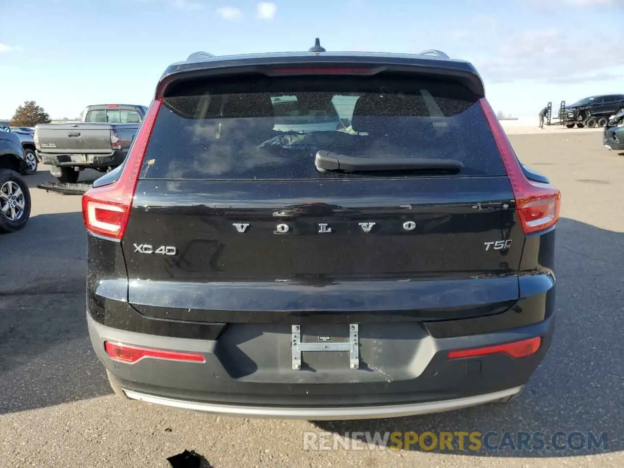 6 fotografías del automóvil dañado YV4162UK5L2266694 VOLVO XC40 2020
