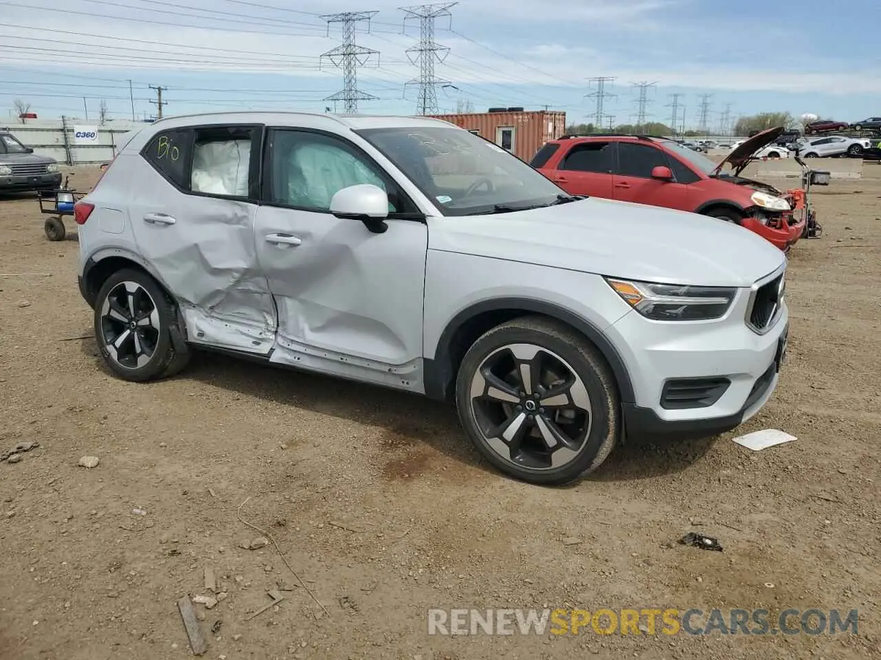 4 fotografías del automóvil dañado YV4162UK5L2345833 VOLVO XC40 2020