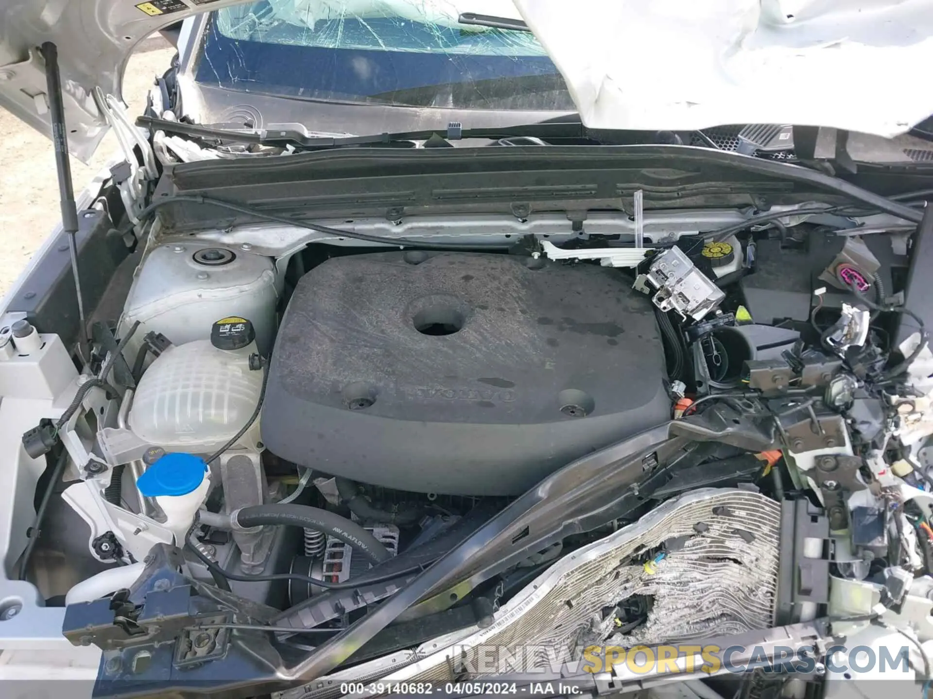 10 fotografías del automóvil dañado YV4162UK6L2338664 VOLVO XC40 2020