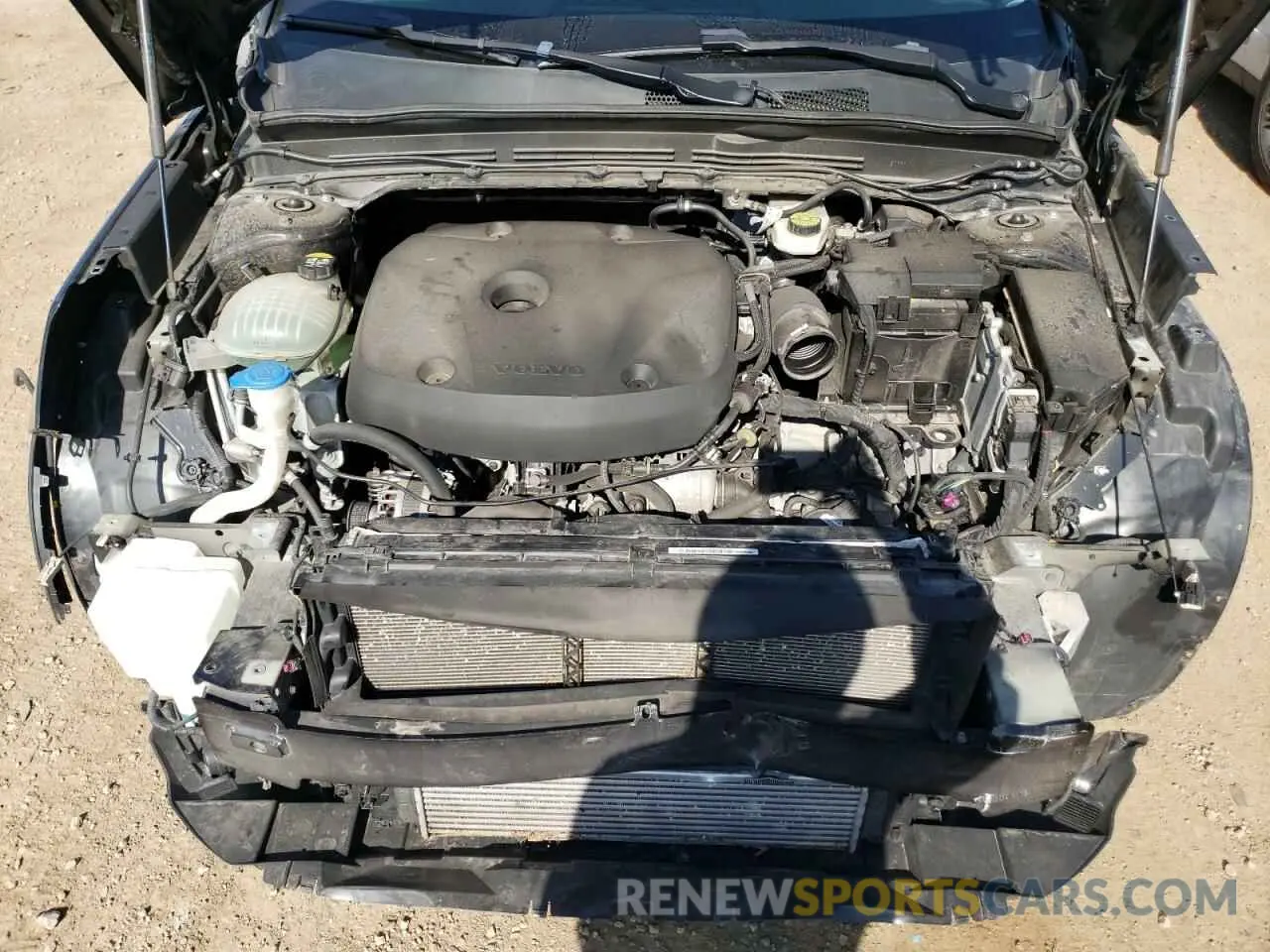11 fotografías del automóvil dañado YV4162UK7L2287983 VOLVO XC40 2020