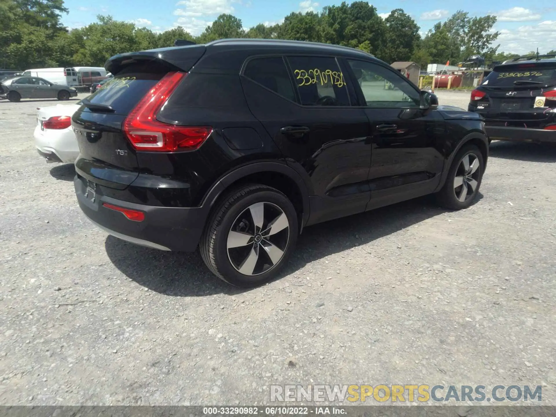 4 fotografías del automóvil dañado YV4162UK7L2289135 VOLVO XC40 2020