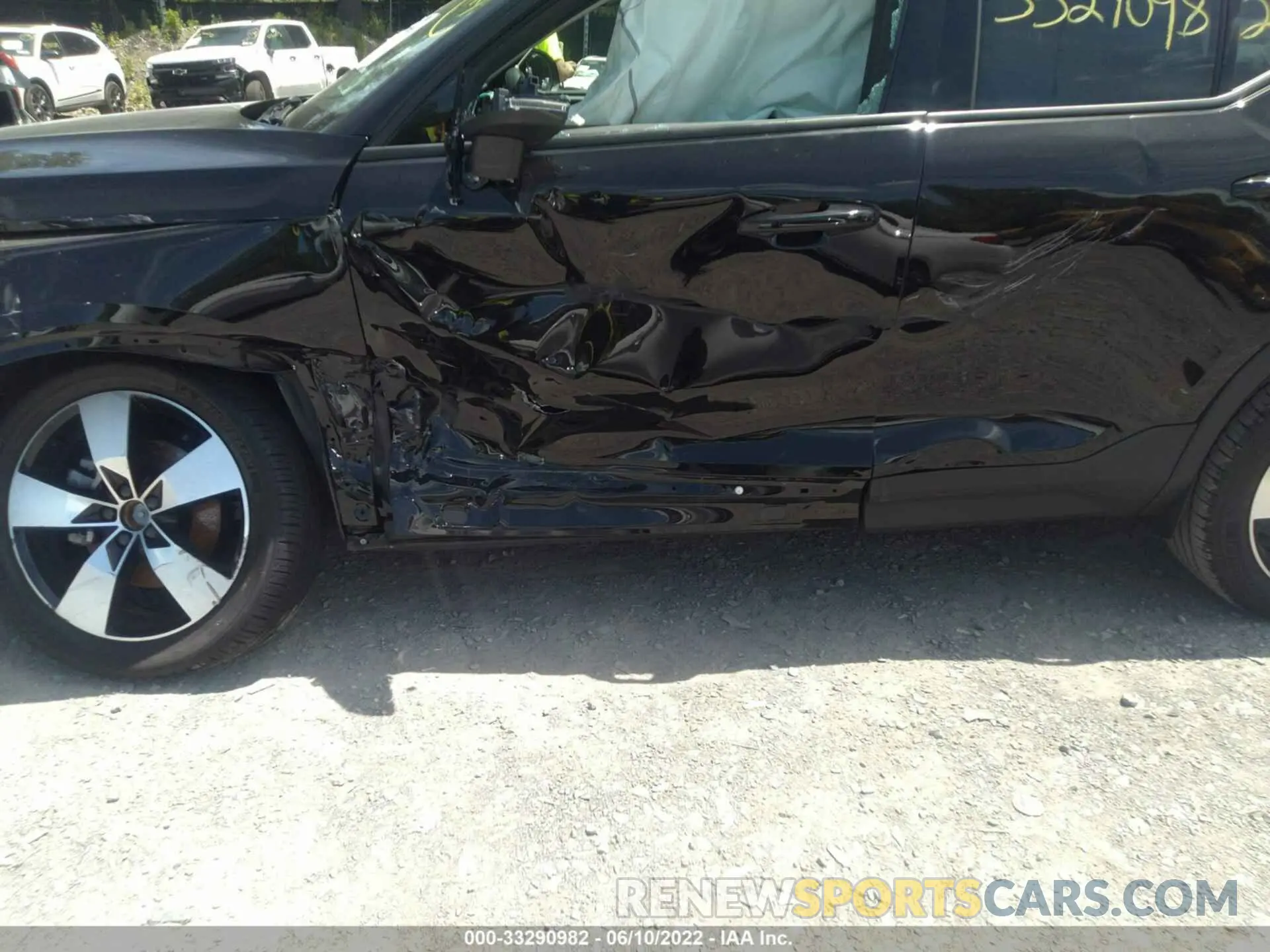 6 fotografías del automóvil dañado YV4162UK7L2289135 VOLVO XC40 2020