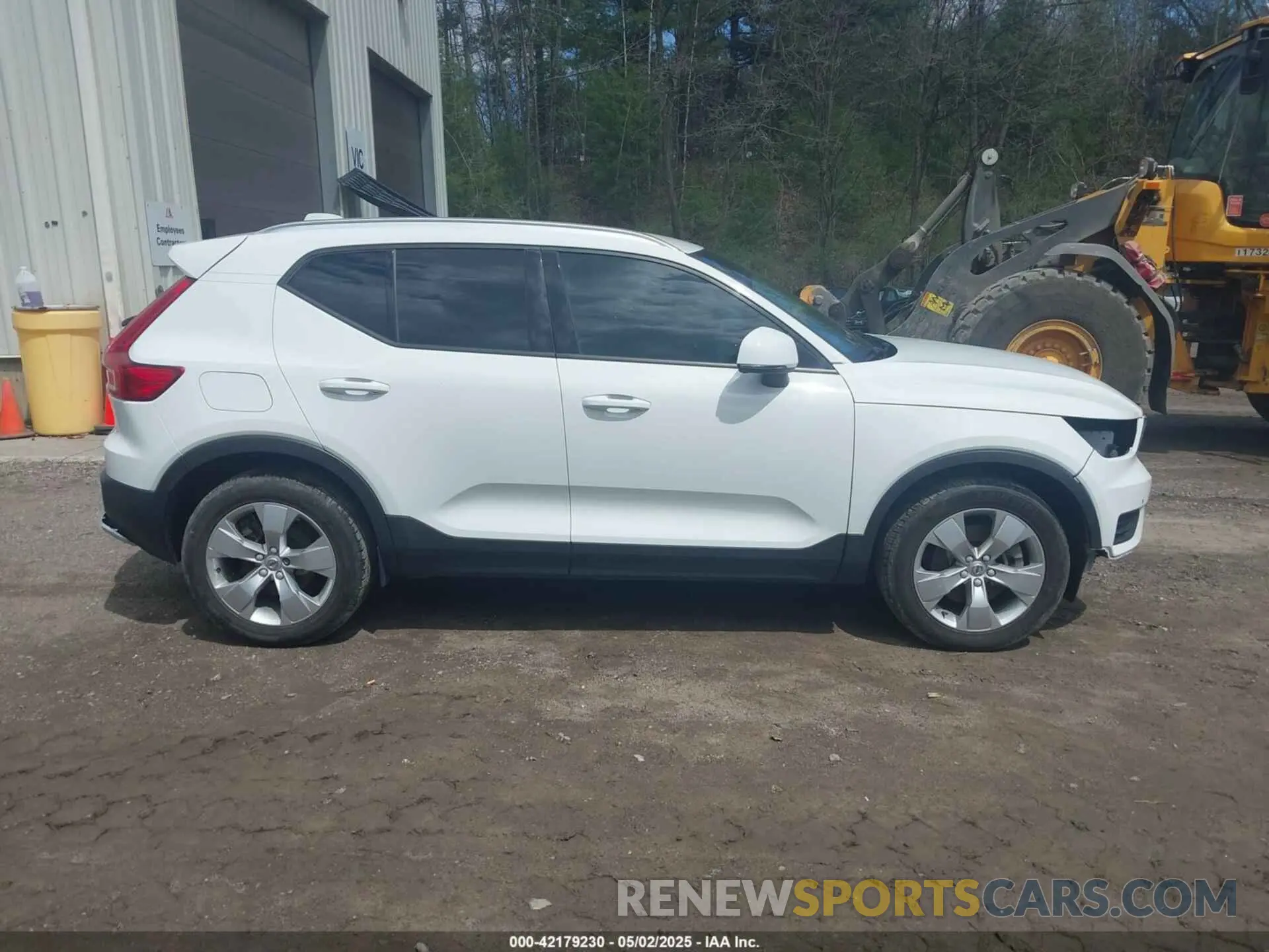 14 fotografías del automóvil dañado YV4162UK7L2336776 VOLVO XC40 2020