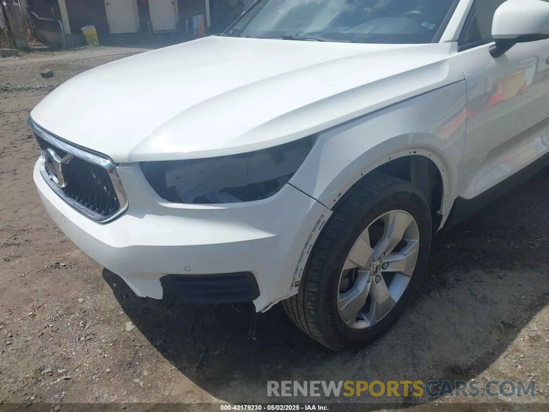 20 fotografías del automóvil dañado YV4162UK7L2336776 VOLVO XC40 2020