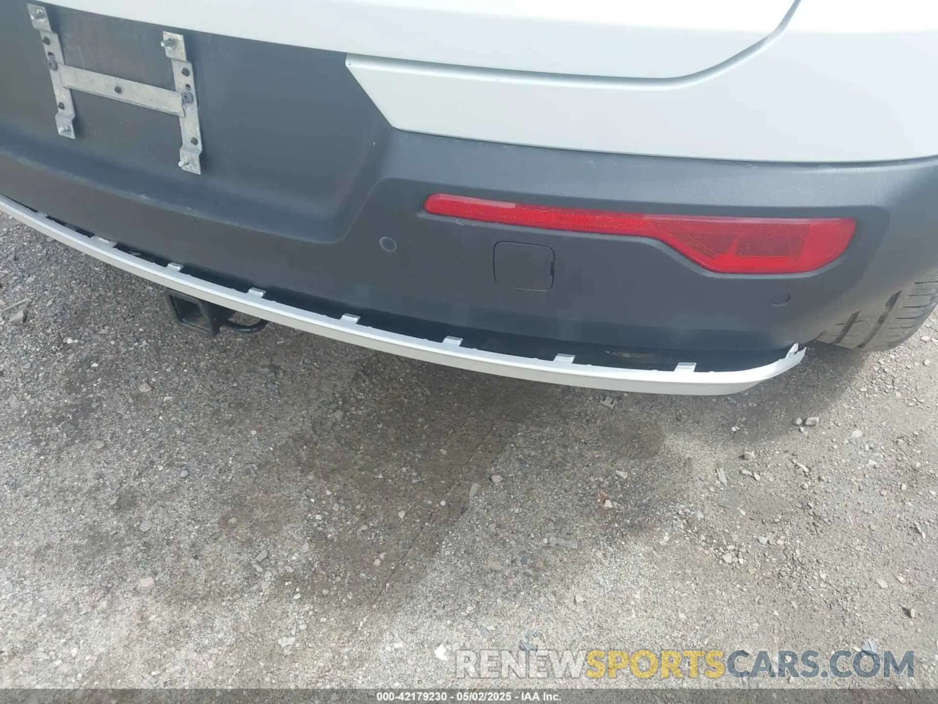 21 fotografías del automóvil dañado YV4162UK7L2336776 VOLVO XC40 2020