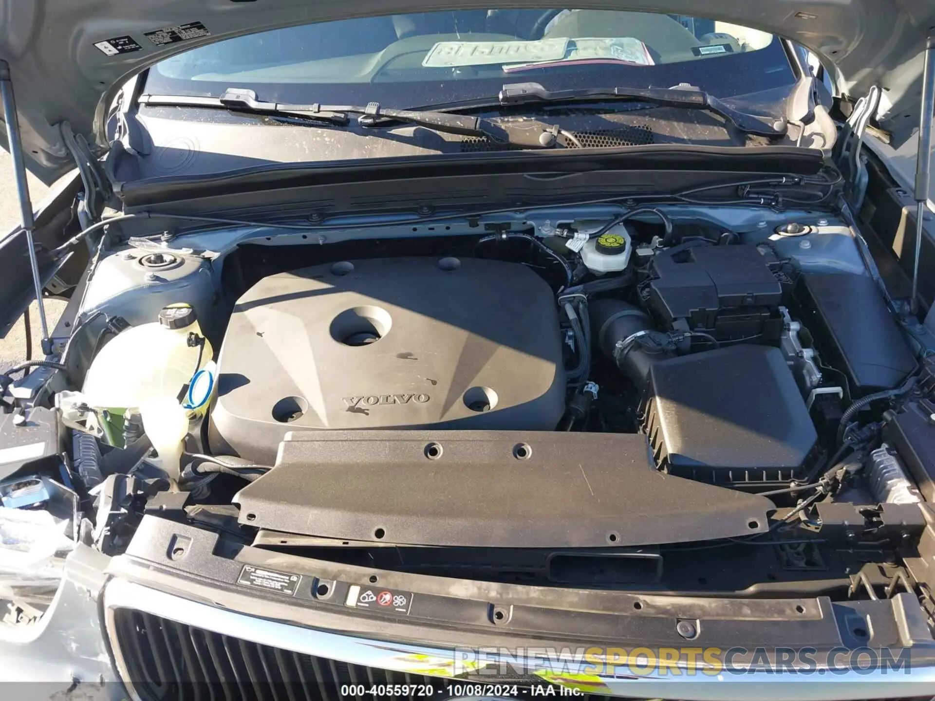 10 fotografías del automóvil dañado YV4162UK8L2197886 VOLVO XC40 2020