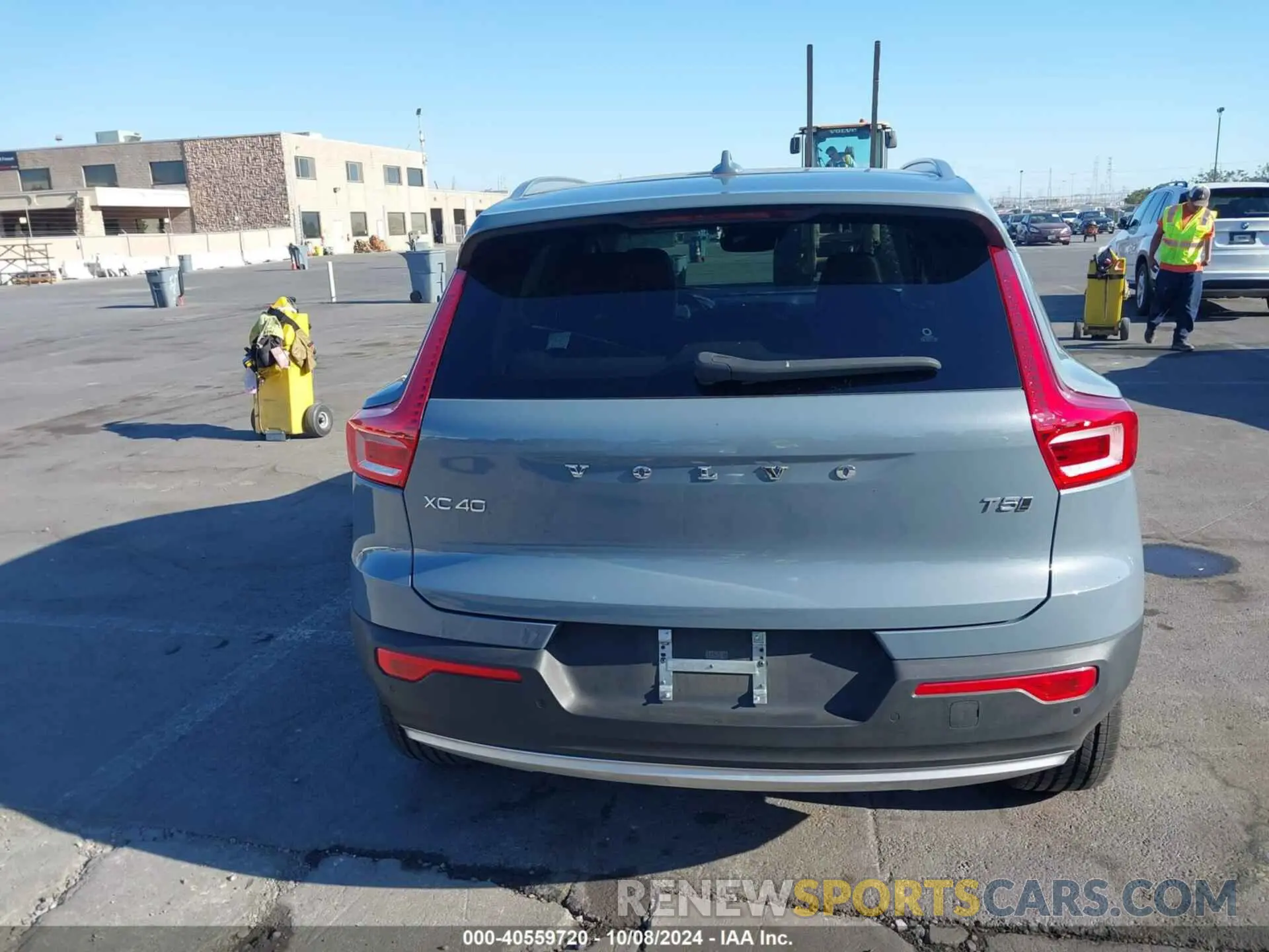16 fotografías del automóvil dañado YV4162UK8L2197886 VOLVO XC40 2020