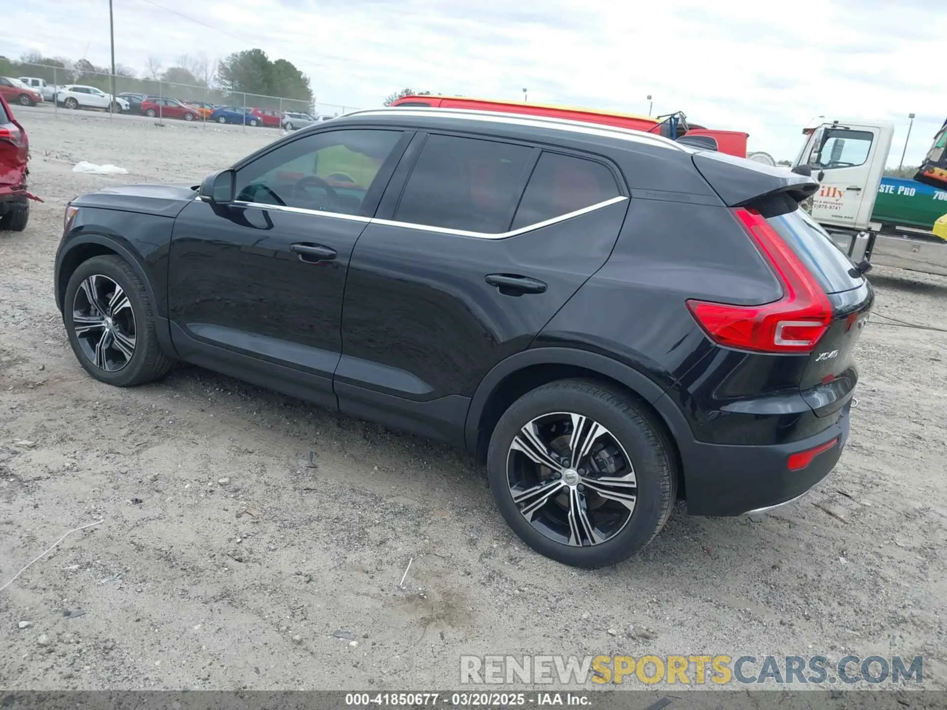 3 fotografías del automóvil dañado YV4162UL1L2262702 VOLVO XC40 2020