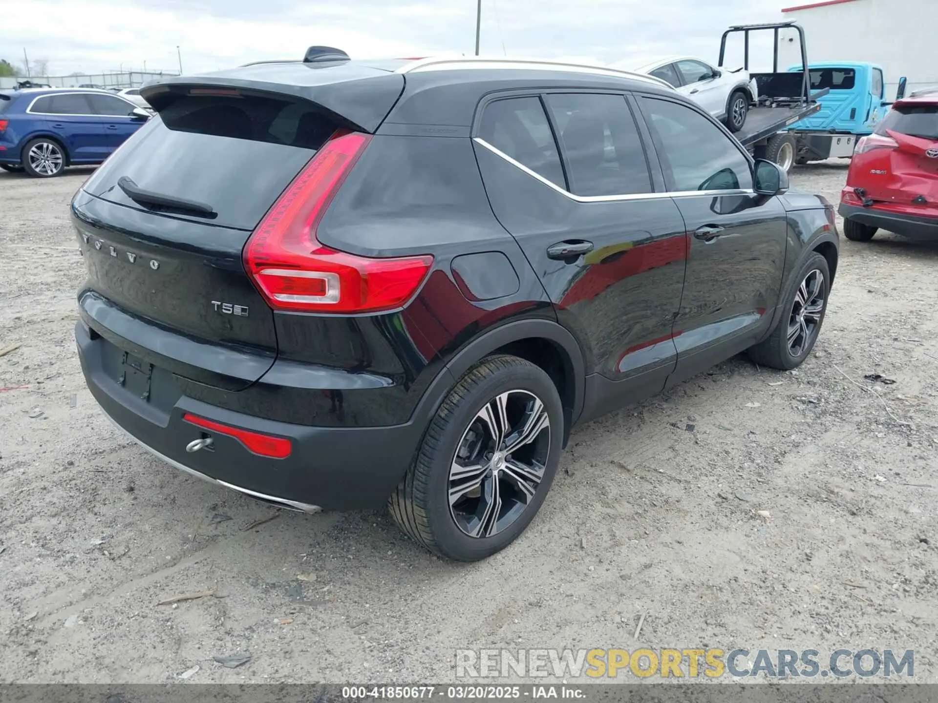 4 fotografías del automóvil dañado YV4162UL1L2262702 VOLVO XC40 2020