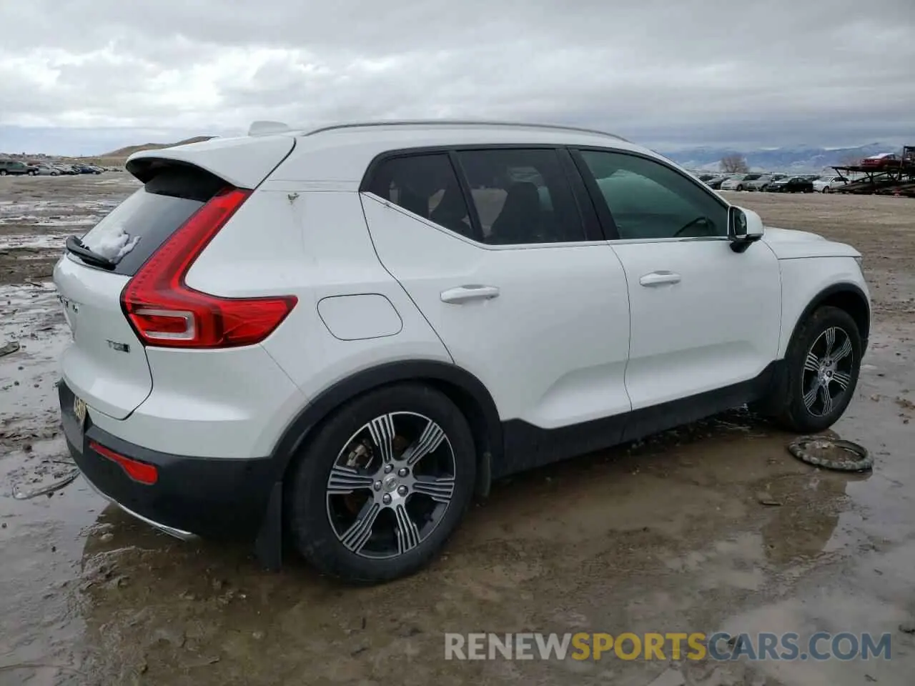 3 fotografías del automóvil dañado YV4162UL2L2174791 VOLVO XC40 2020