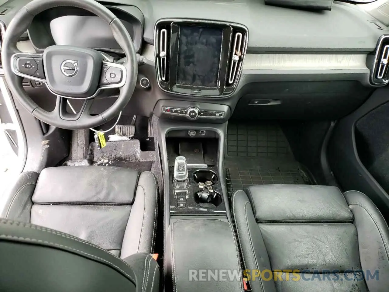 8 fotografías del automóvil dañado YV4162UL2L2174791 VOLVO XC40 2020
