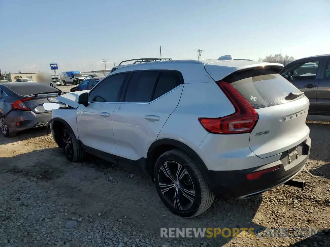 2 fotografías del automóvil dañado YV4162UL2L2346558 VOLVO XC40 2020