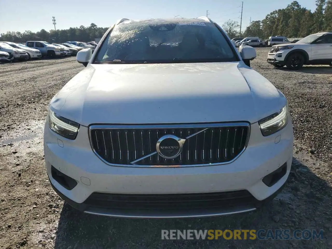 5 fotografías del automóvil dañado YV4162UL4L2296469 VOLVO XC40 2020