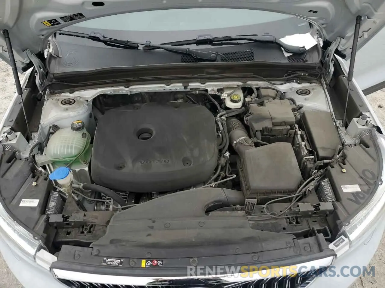 12 fotografías del automóvil dañado YV4162UL5L2187678 VOLVO XC40 2020
