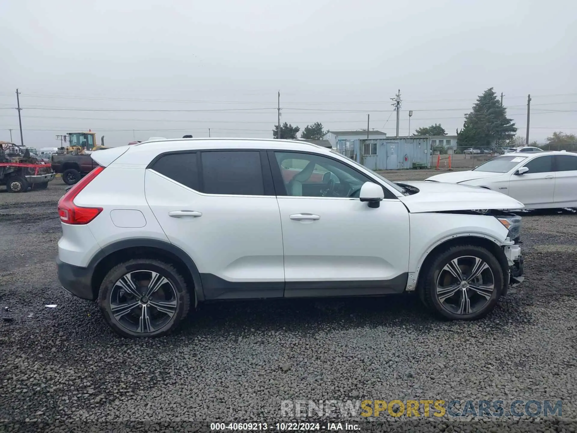 14 fotografías del automóvil dañado YV4162UL7L2253986 VOLVO XC40 2020
