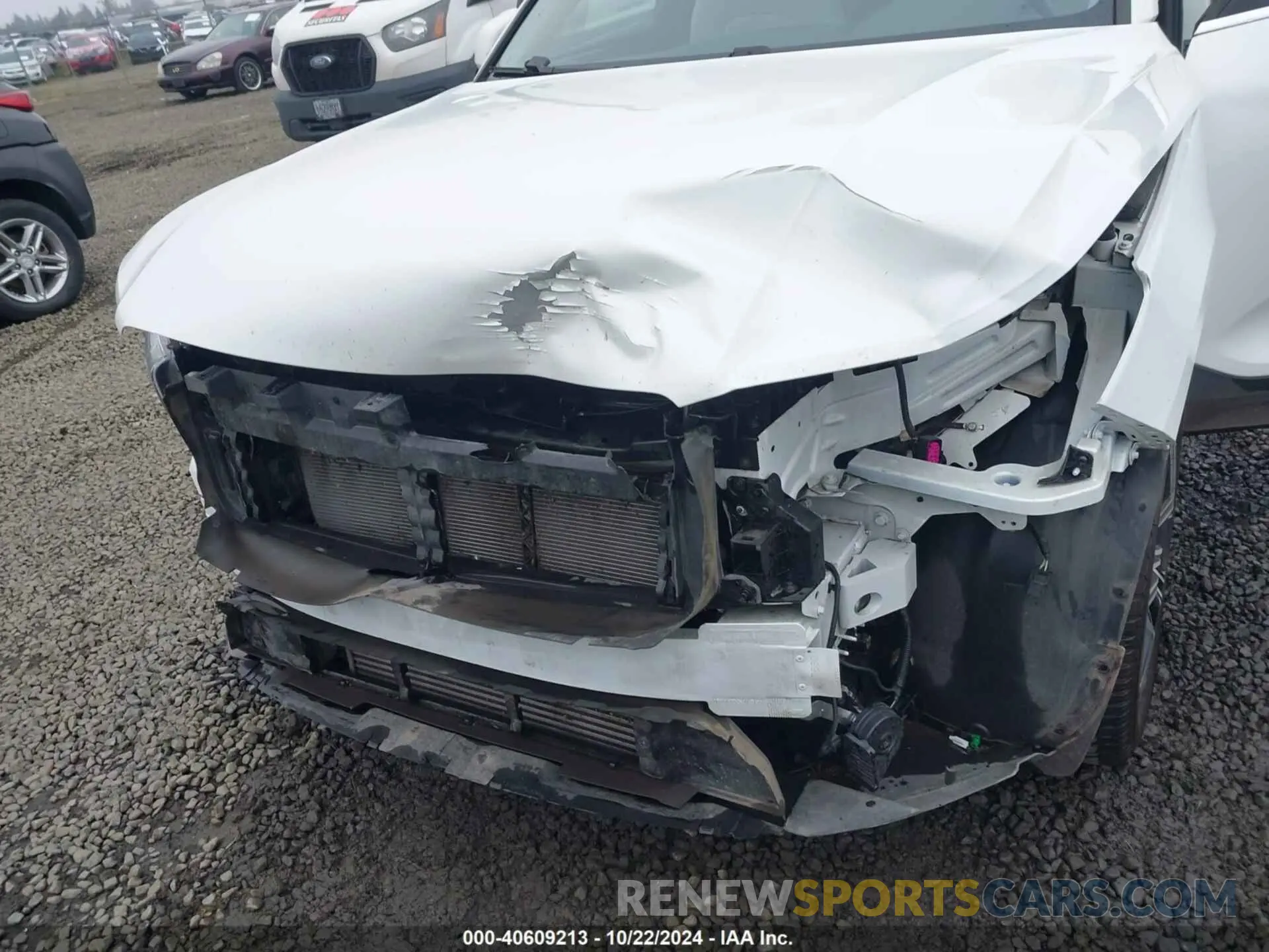 6 fotografías del automóvil dañado YV4162UL7L2253986 VOLVO XC40 2020