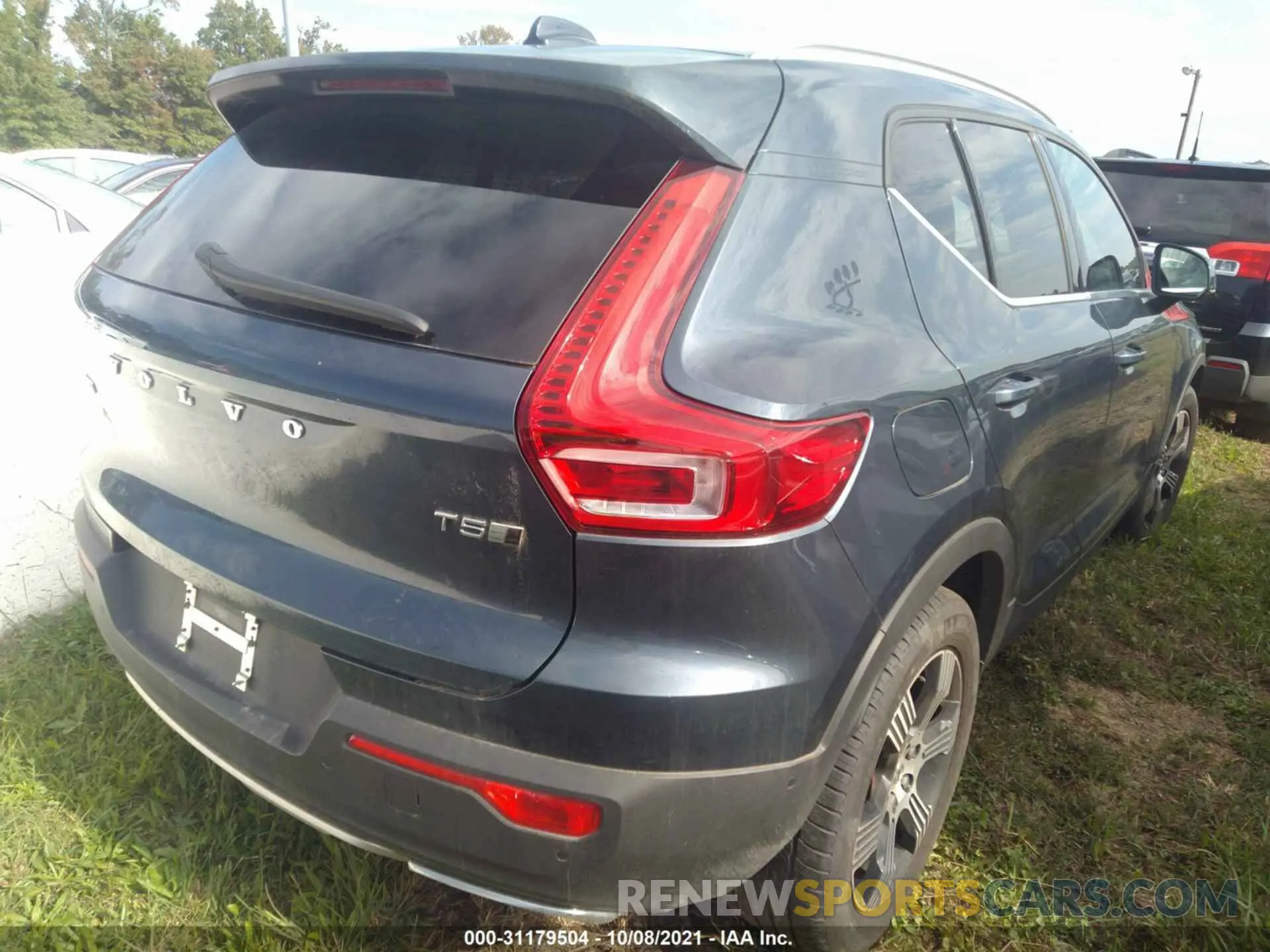 4 fotografías del automóvil dañado YV4162UL7L2265202 VOLVO XC40 2020