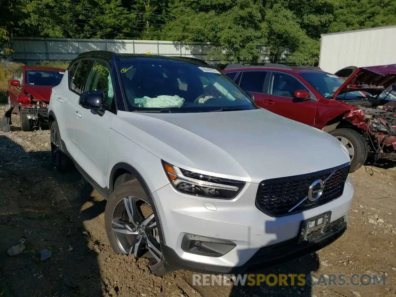 1 fotografías del automóvil dañado YV4162UM0L2283453 VOLVO XC40 2020