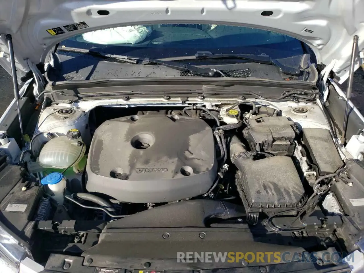 7 fotografías del automóvil dañado YV4162UM0L2283453 VOLVO XC40 2020