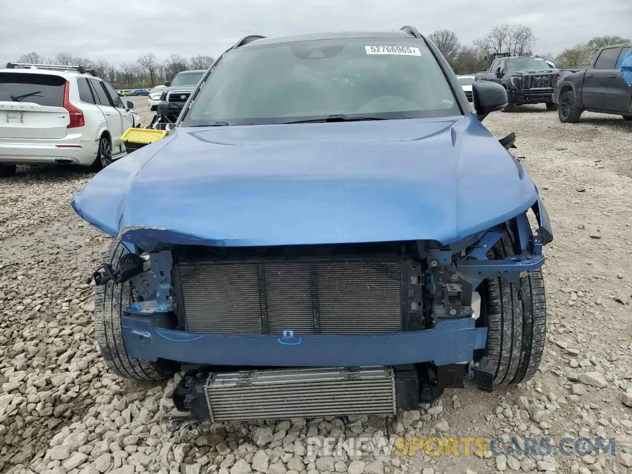 5 fotografías del automóvil dañado YV4162UM0L2307461 VOLVO XC40 2020