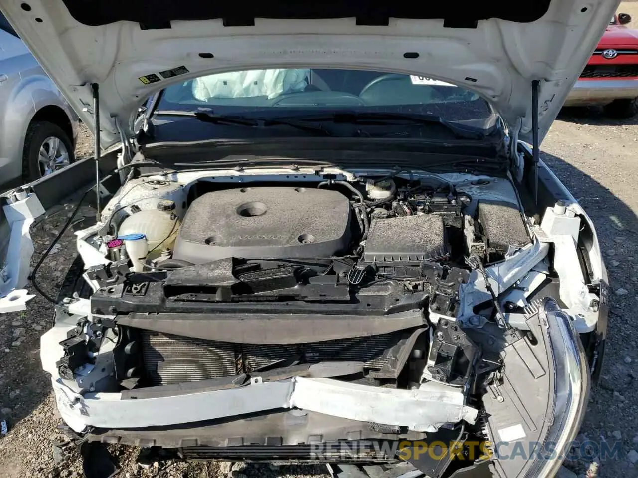 11 fotografías del automóvil dañado YV4162UM2L2280957 VOLVO XC40 2020