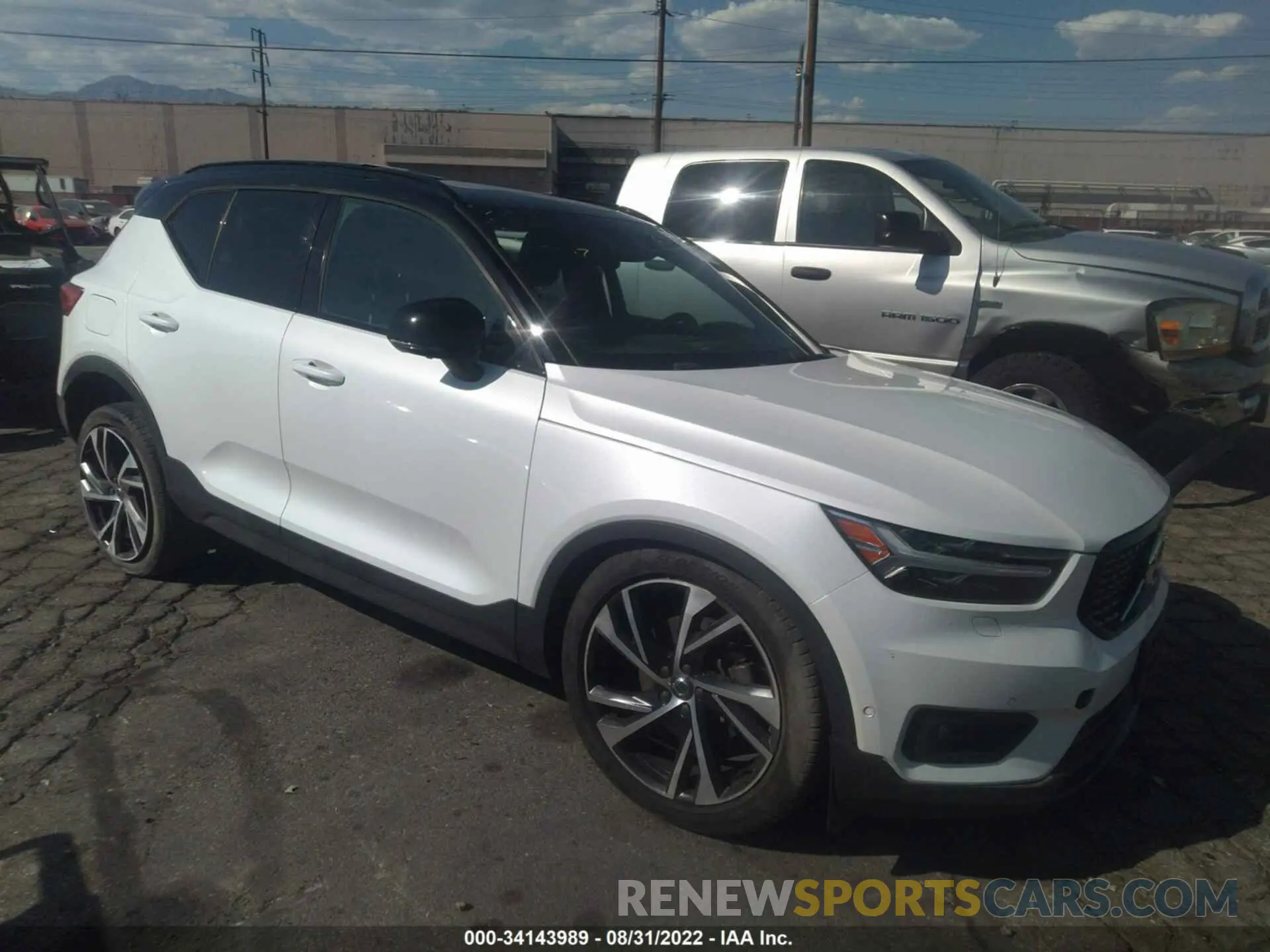 1 fotografías del automóvil dañado YV4162UM5L2174972 VOLVO XC40 2020