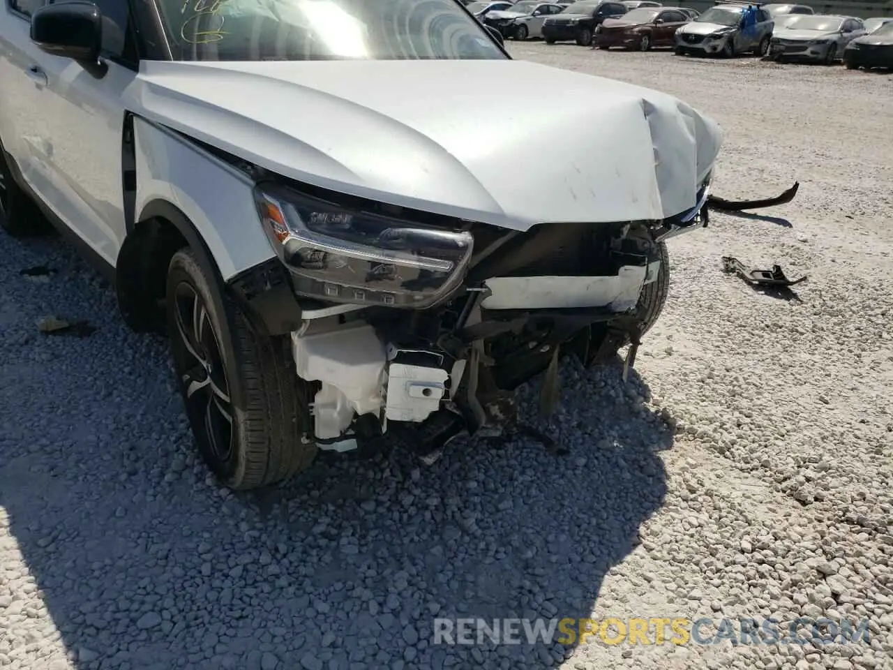 9 fotografías del automóvil dañado YV4162UM5L2198186 VOLVO XC40 2020