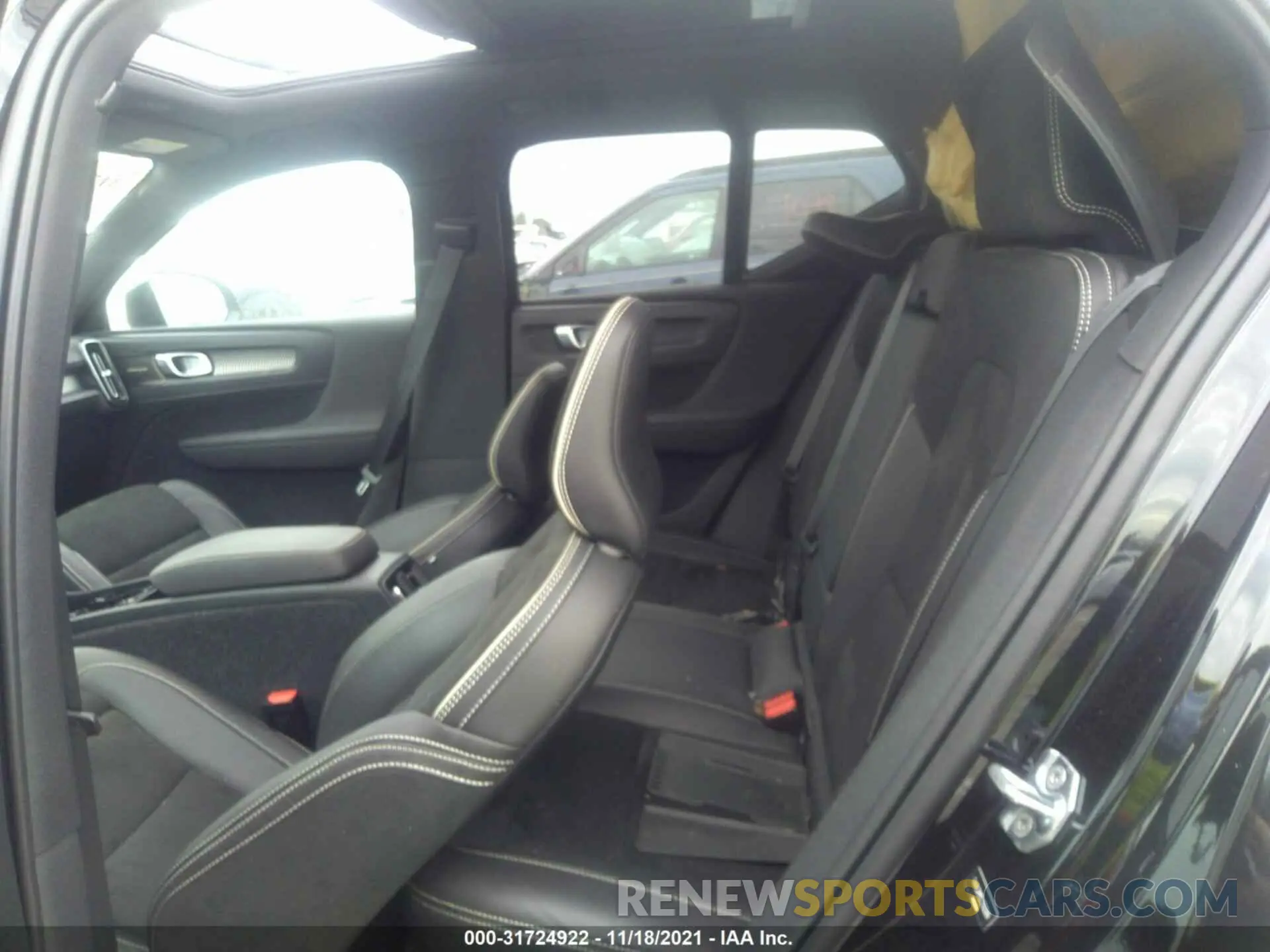 8 fotografías del automóvil dañado YV4162UM5L2323249 VOLVO XC40 2020