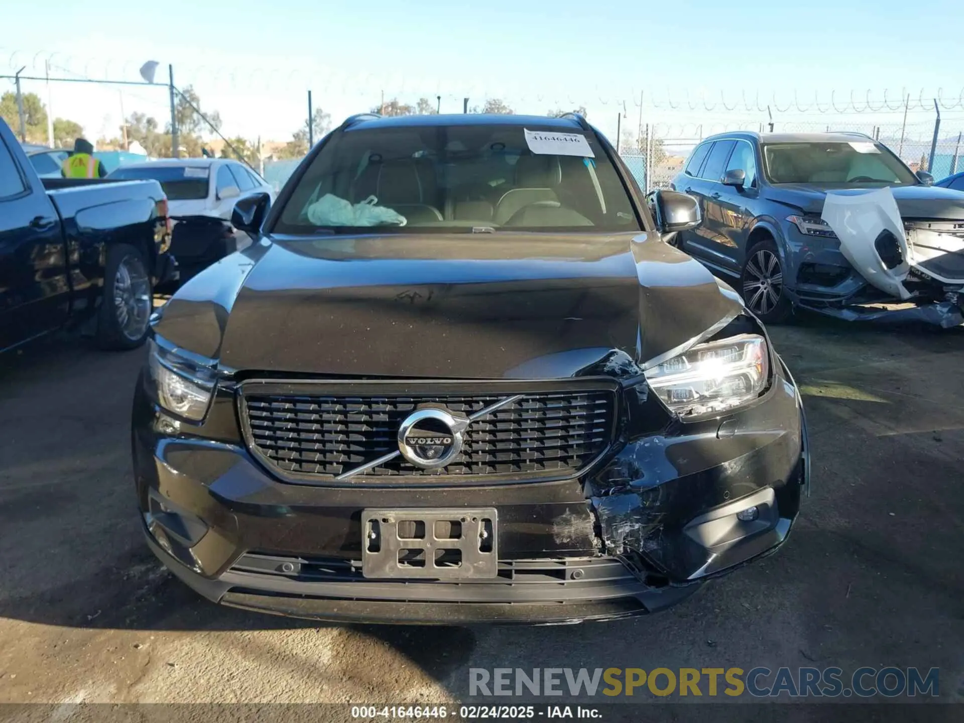 12 fotografías del automóvil dañado YV4162UM6L2224973 VOLVO XC40 2020
