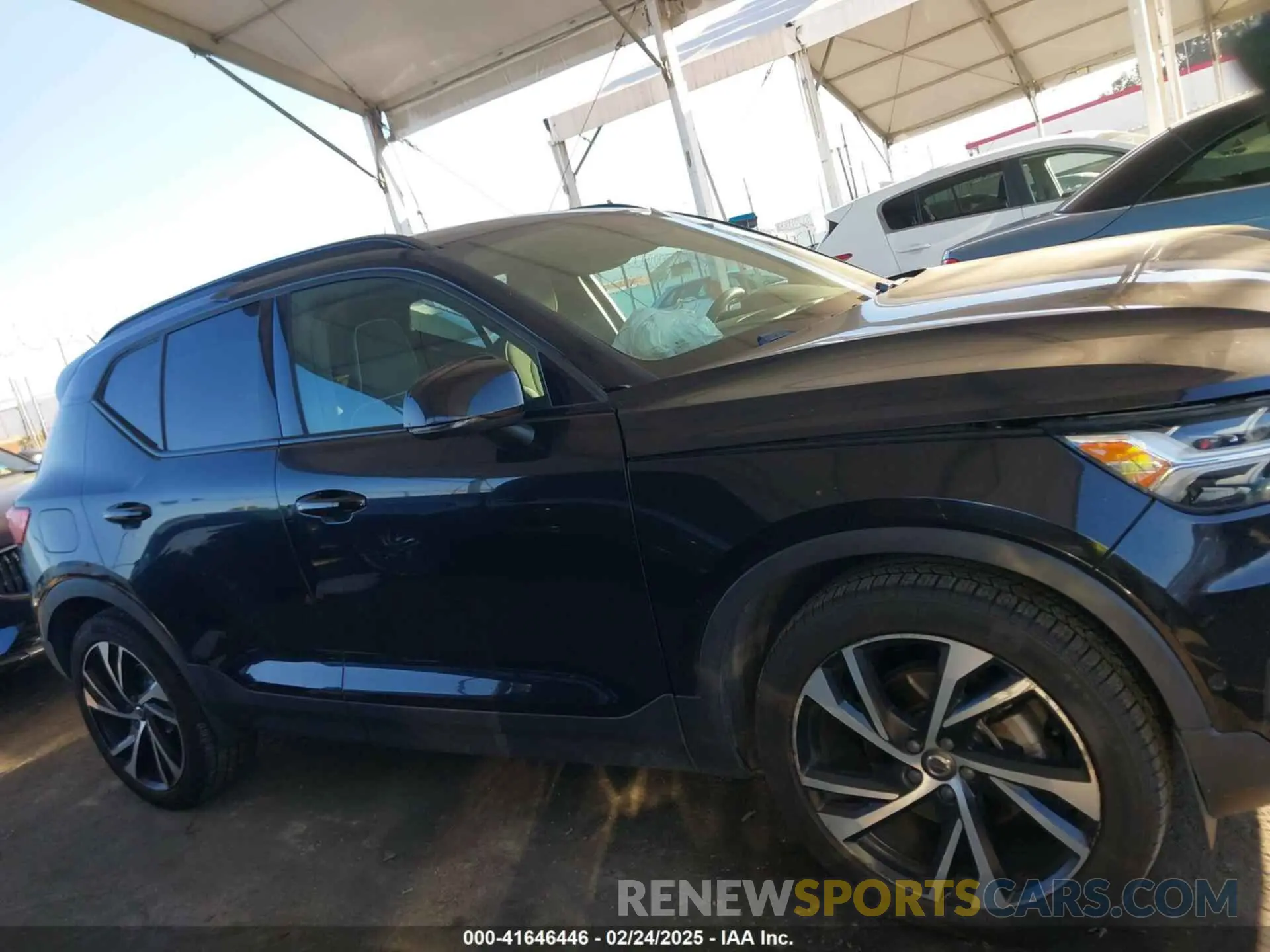 13 fotografías del automóvil dañado YV4162UM6L2224973 VOLVO XC40 2020
