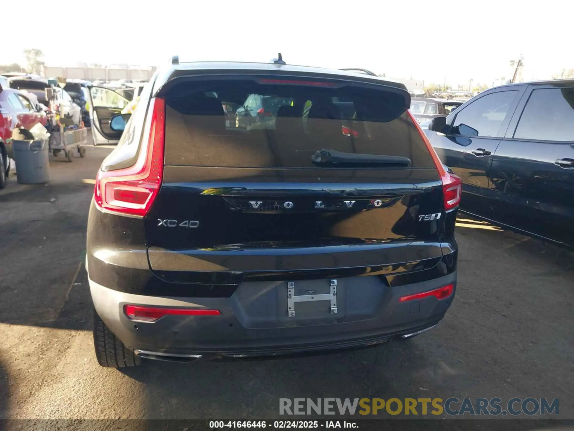 16 fotografías del automóvil dañado YV4162UM6L2224973 VOLVO XC40 2020