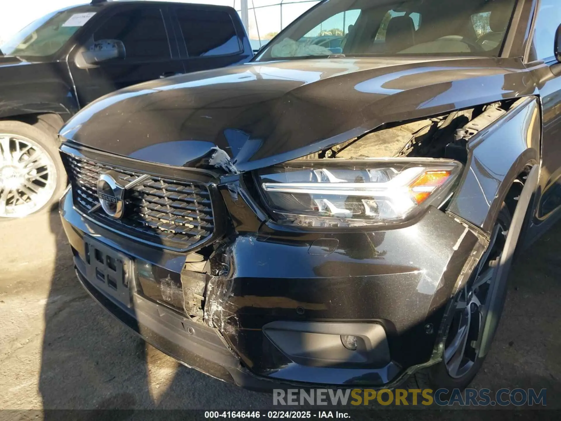 6 fotografías del automóvil dañado YV4162UM6L2224973 VOLVO XC40 2020