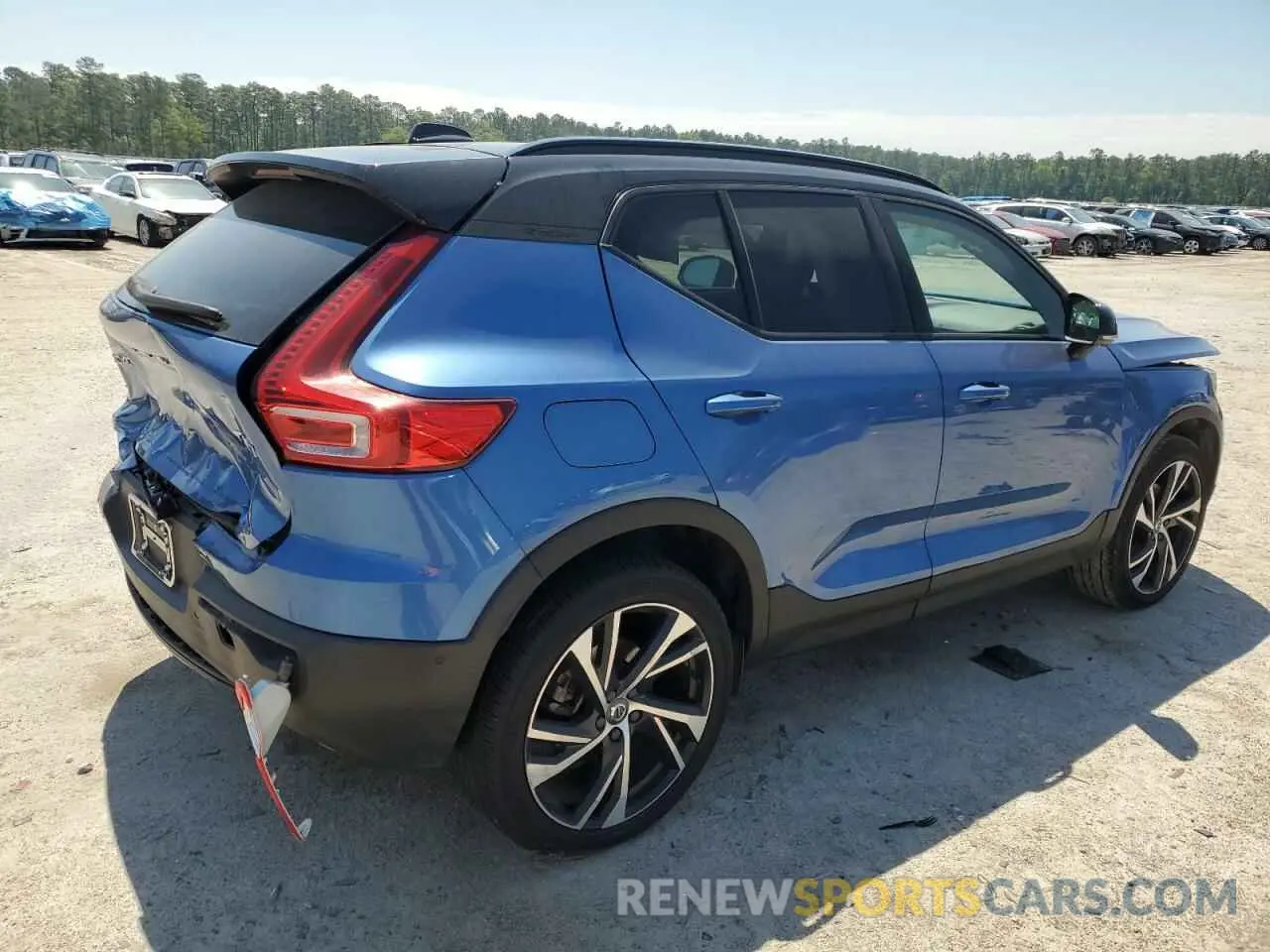 3 fotografías del automóvil dañado YV4162UM8L2190096 VOLVO XC40 2020