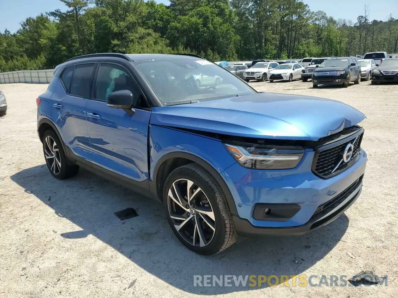 4 fotografías del automóvil dañado YV4162UM8L2190096 VOLVO XC40 2020
