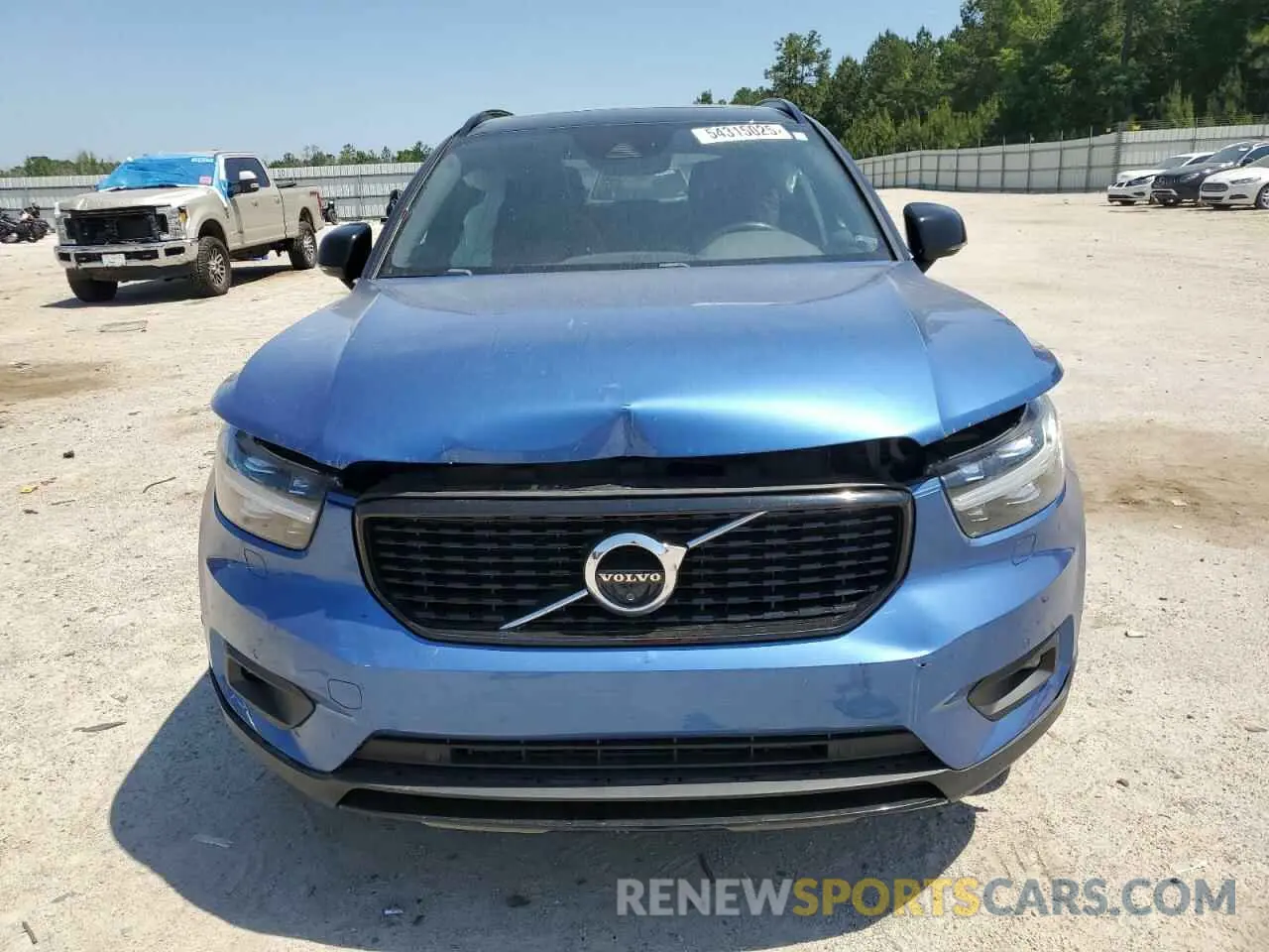 5 fotografías del automóvil dañado YV4162UM8L2190096 VOLVO XC40 2020
