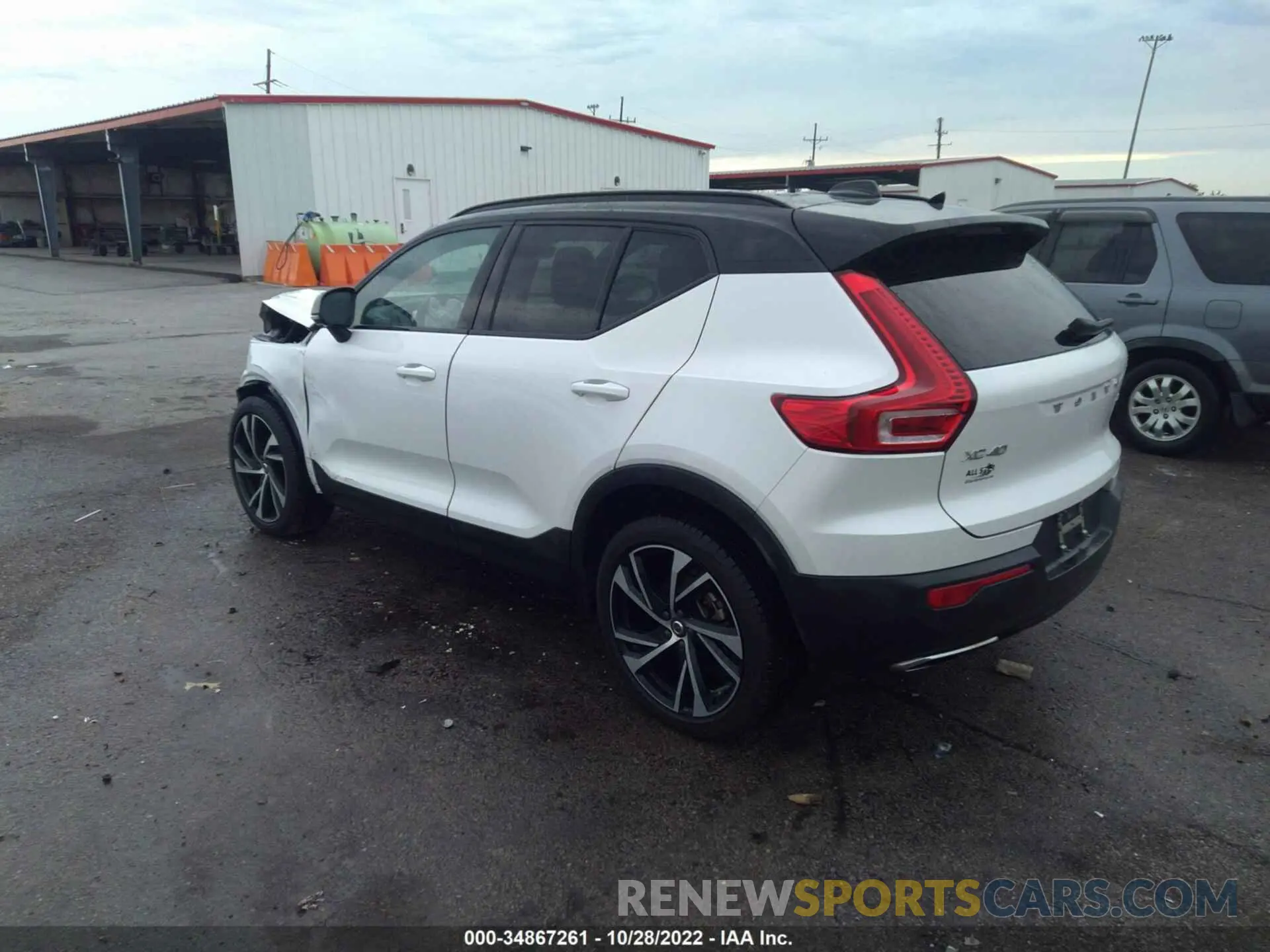 3 fotografías del automóvil dañado YV4162UMXL2227701 VOLVO XC40 2020