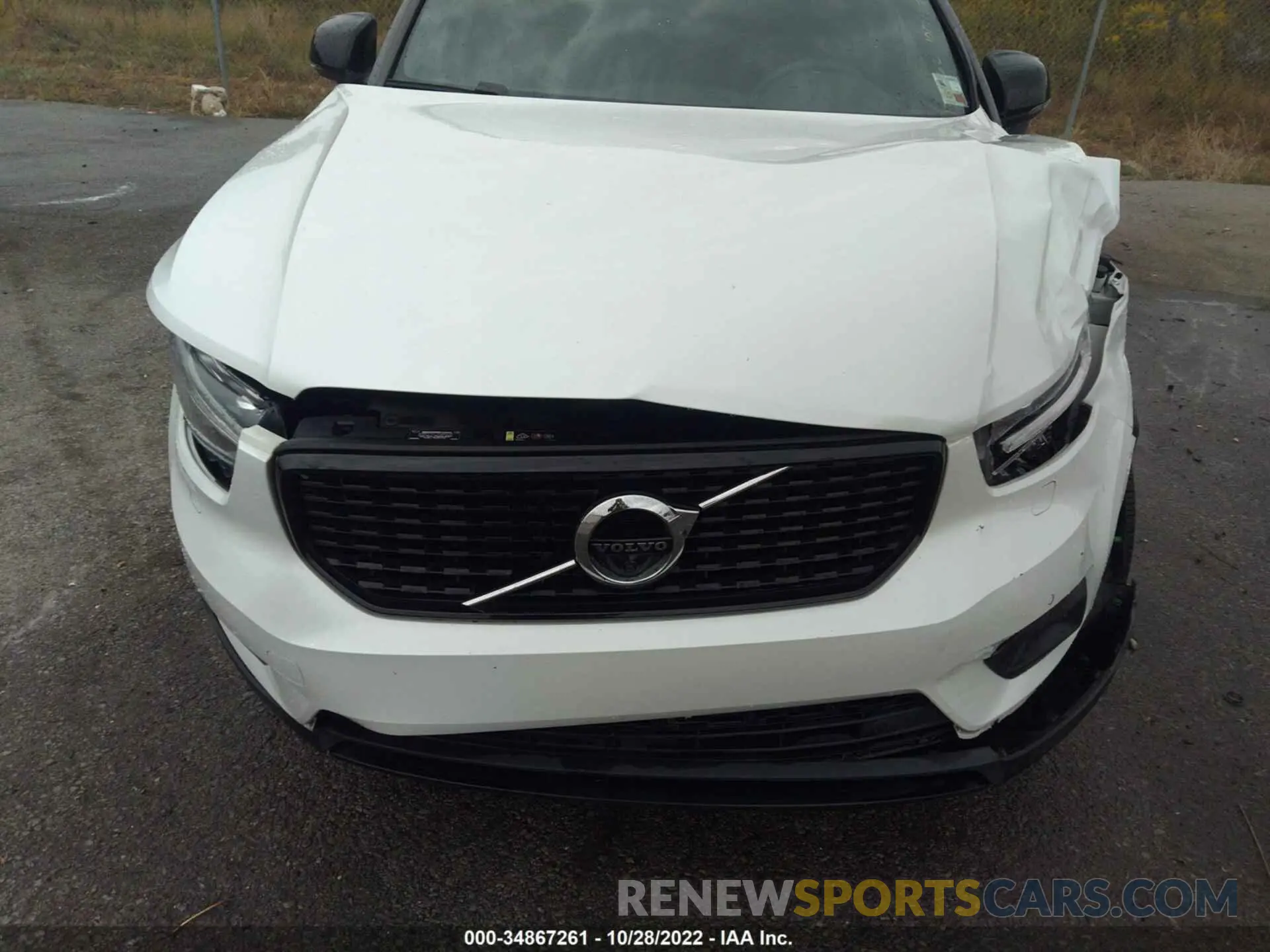 6 fotografías del automóvil dañado YV4162UMXL2227701 VOLVO XC40 2020