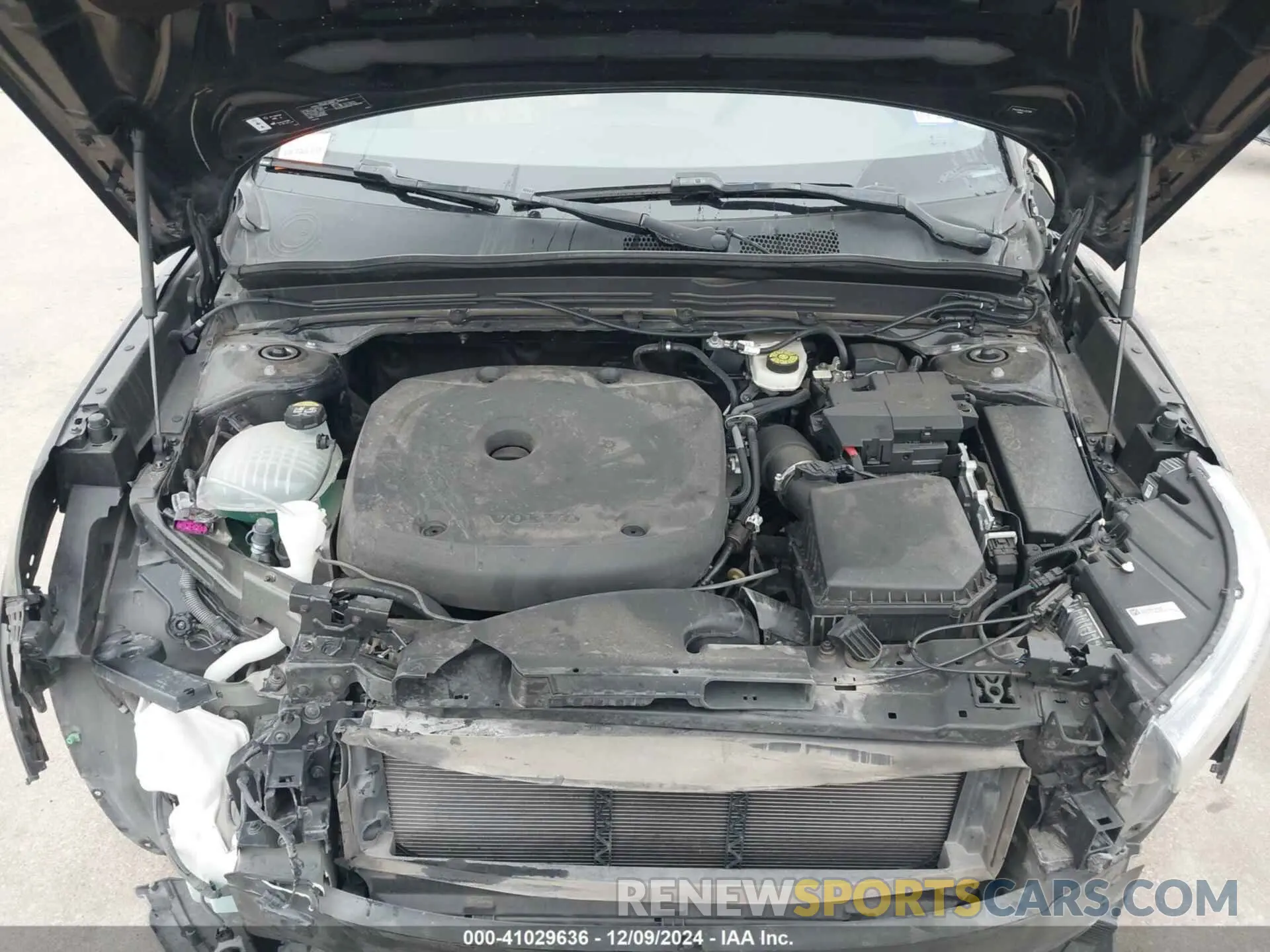 10 fotografías del automóvil dañado YV4AC2HK2L2257566 VOLVO XC40 2020