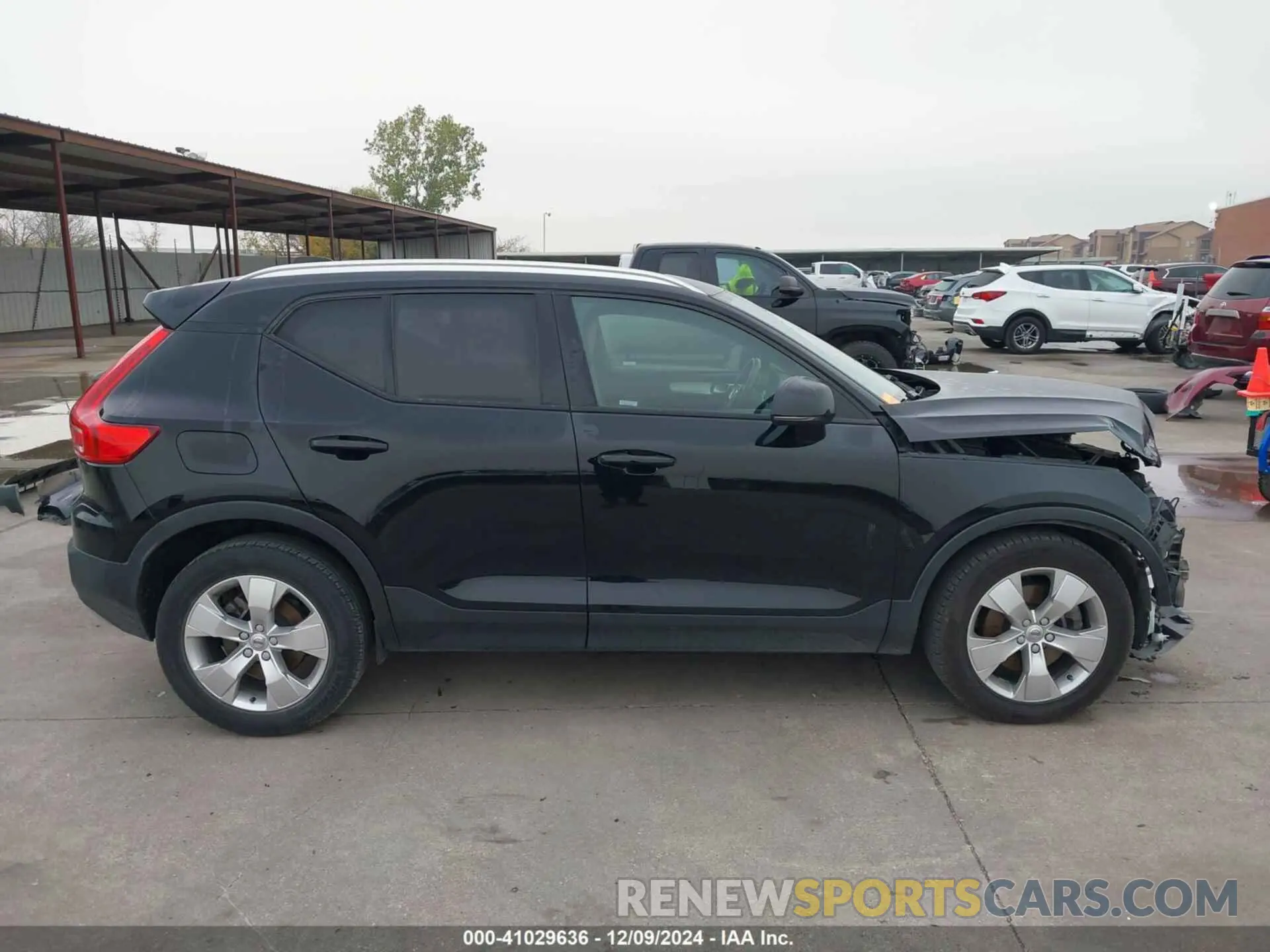 14 fotografías del automóvil dañado YV4AC2HK2L2257566 VOLVO XC40 2020
