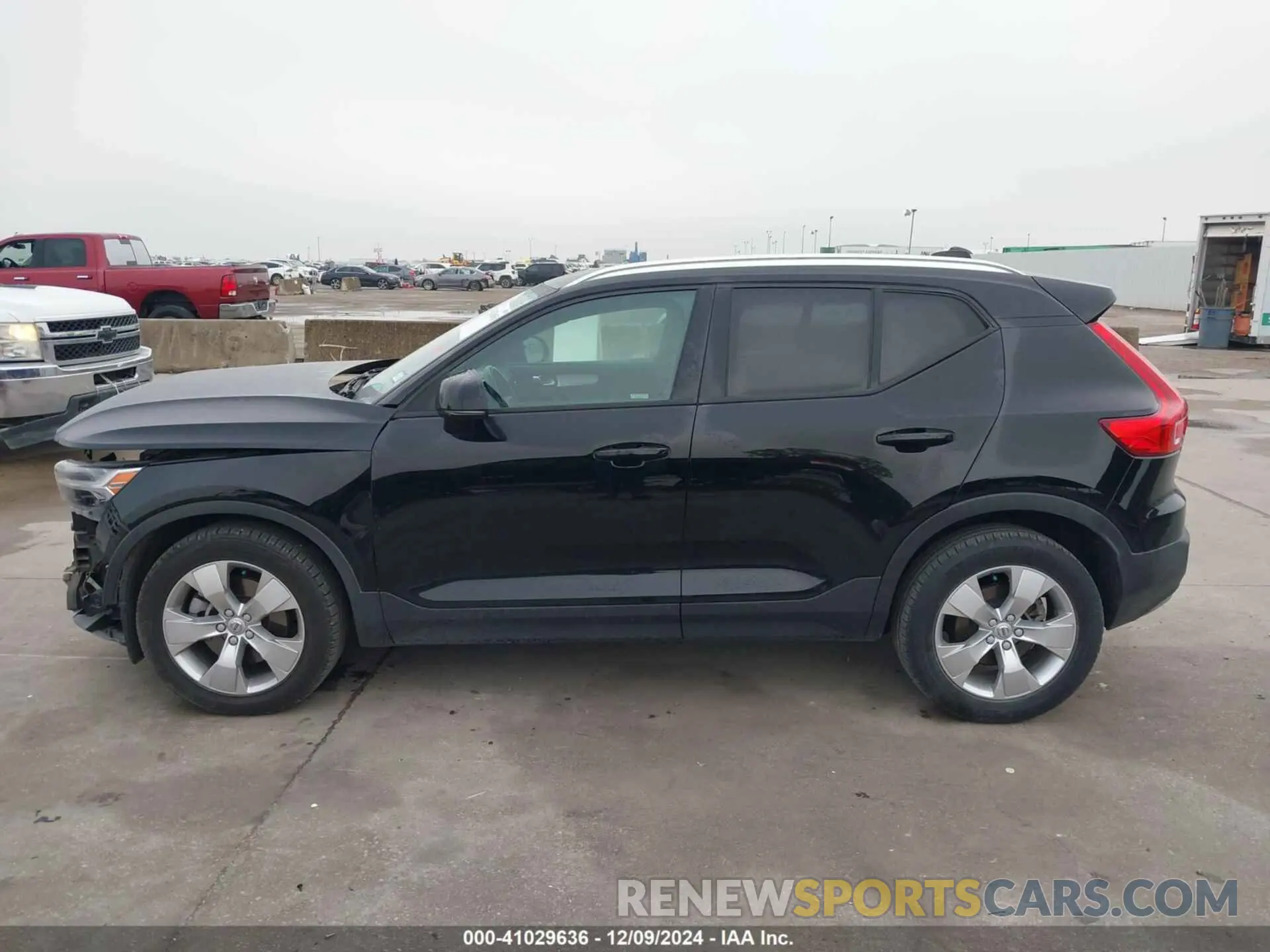 15 fotografías del automóvil dañado YV4AC2HK2L2257566 VOLVO XC40 2020