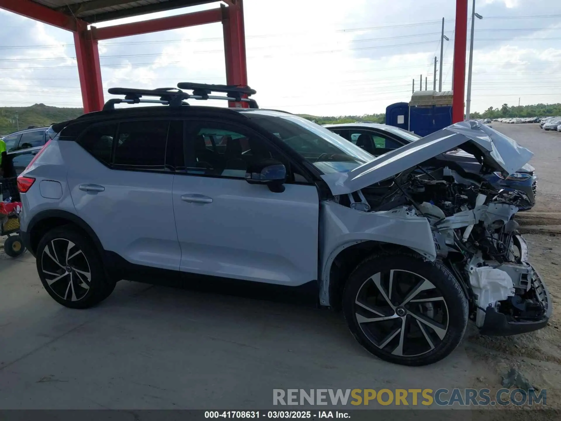 14 fotografías del automóvil dañado YV4AC2HM9L2254343 VOLVO XC40 2020
