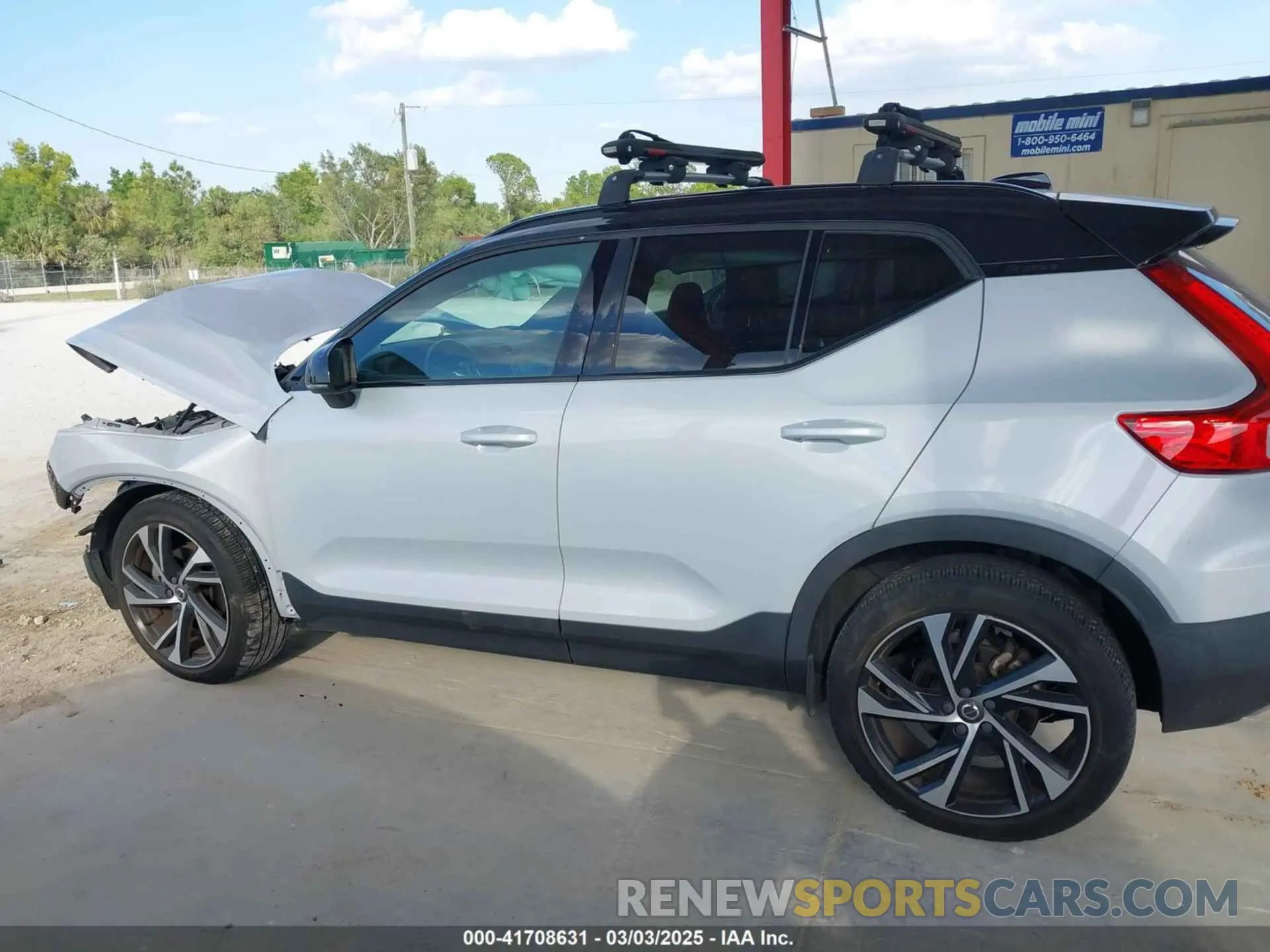 15 fotografías del automóvil dañado YV4AC2HM9L2254343 VOLVO XC40 2020