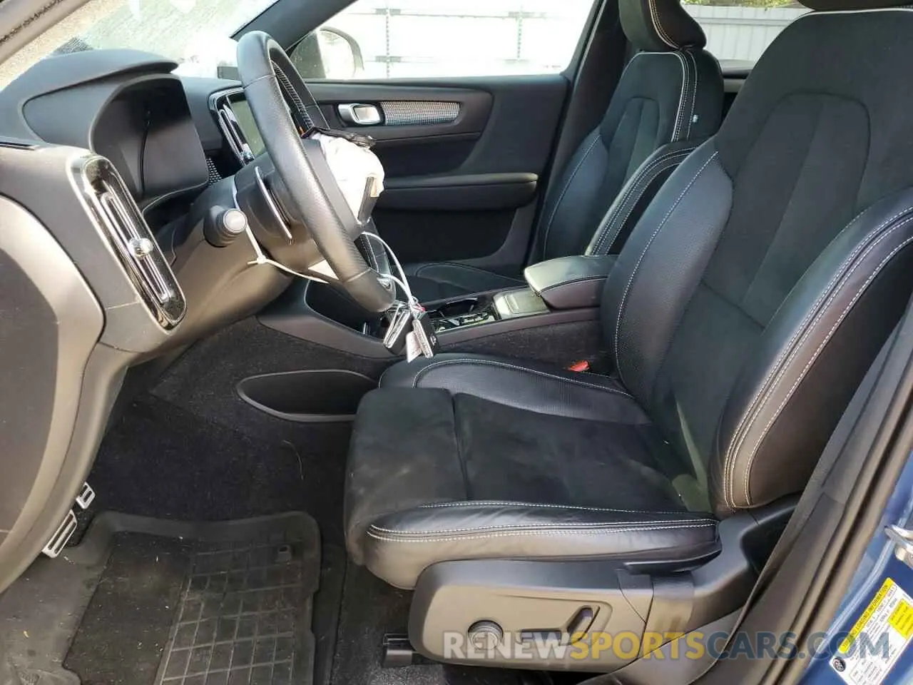 7 fotografías del automóvil dañado YV4AC2HM9L2323676 VOLVO XC40 2020