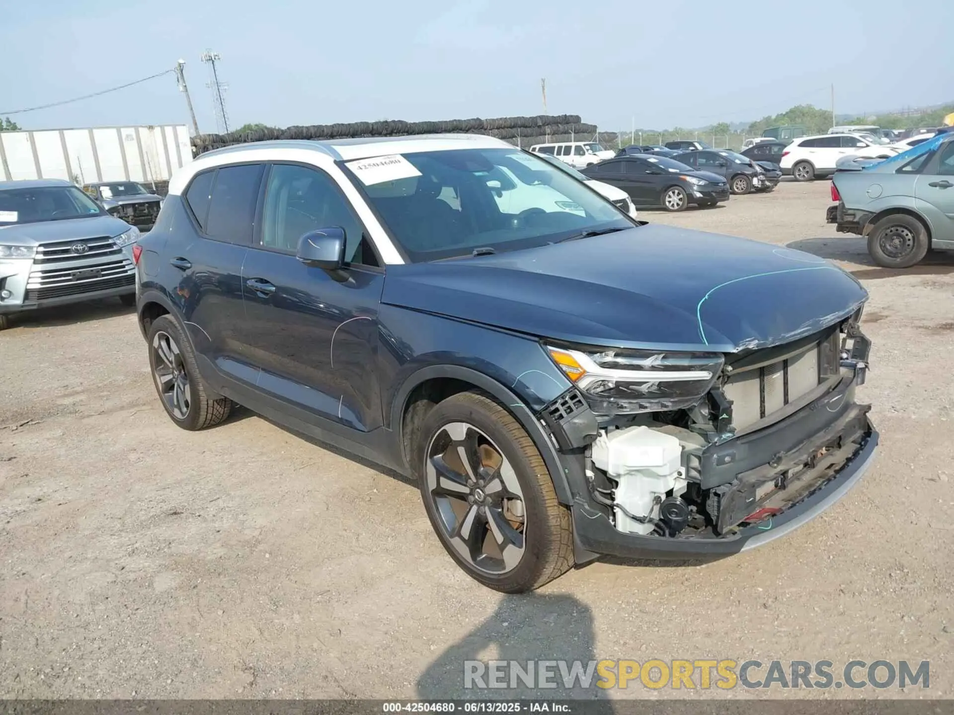 1 fotografías del automóvil dañado YV4162UK1M2464500 VOLVO XC40 2021